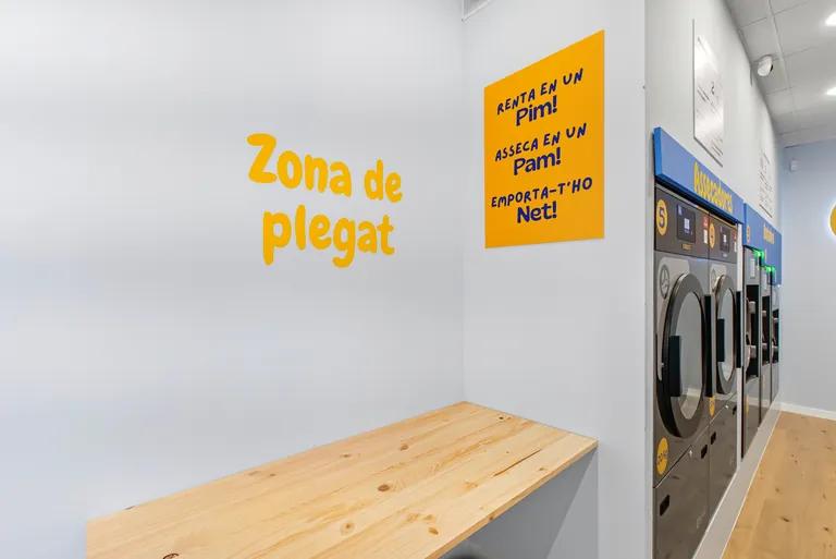 Mesa para doblar la ropa en Pim Pam Net